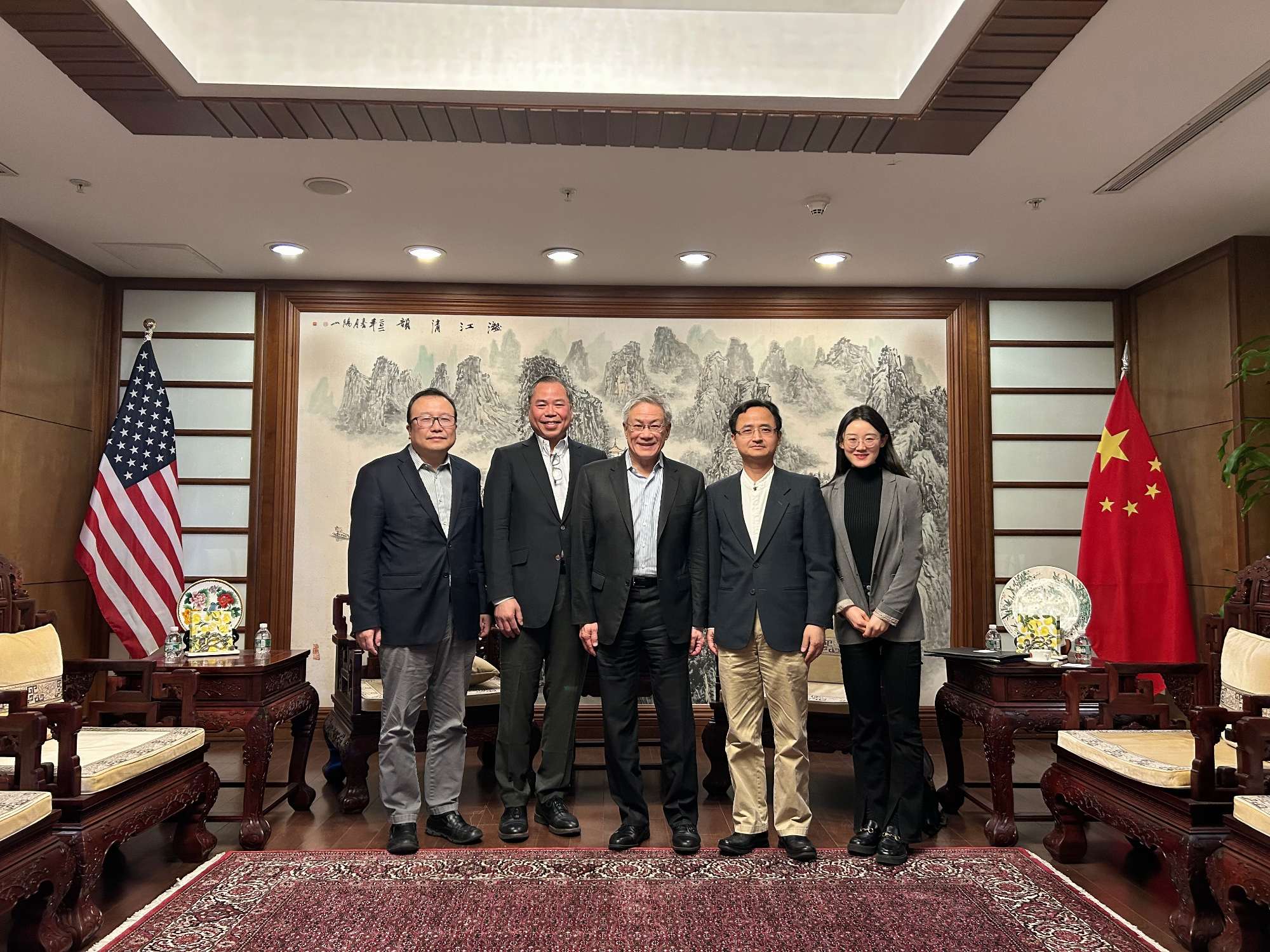 张吉明副会长会见美亚学会主席刘蔼明